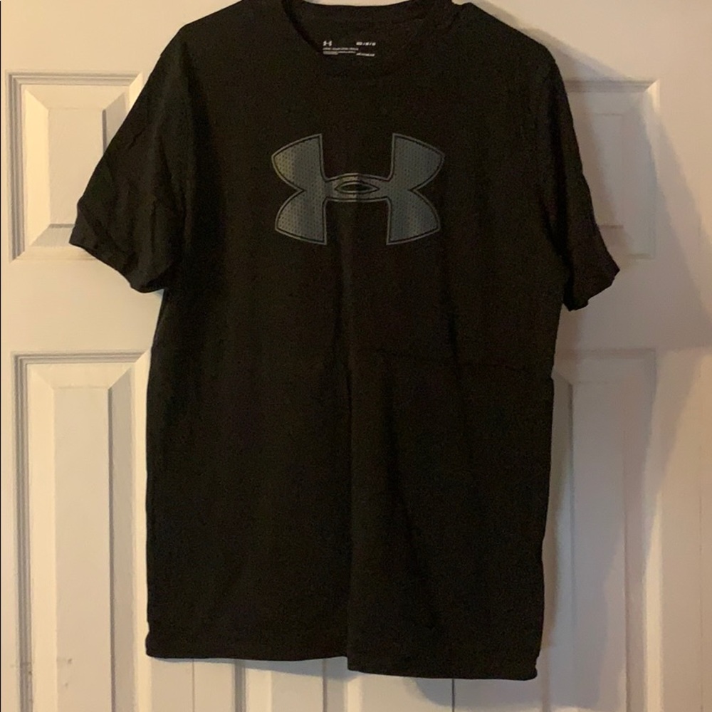 Men’s under armour tee